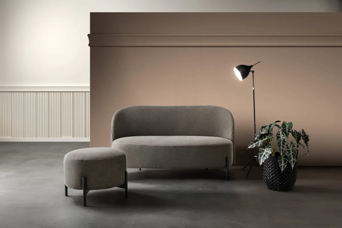 Fotoliu Ebe – Design minimalist și forme rotunjite