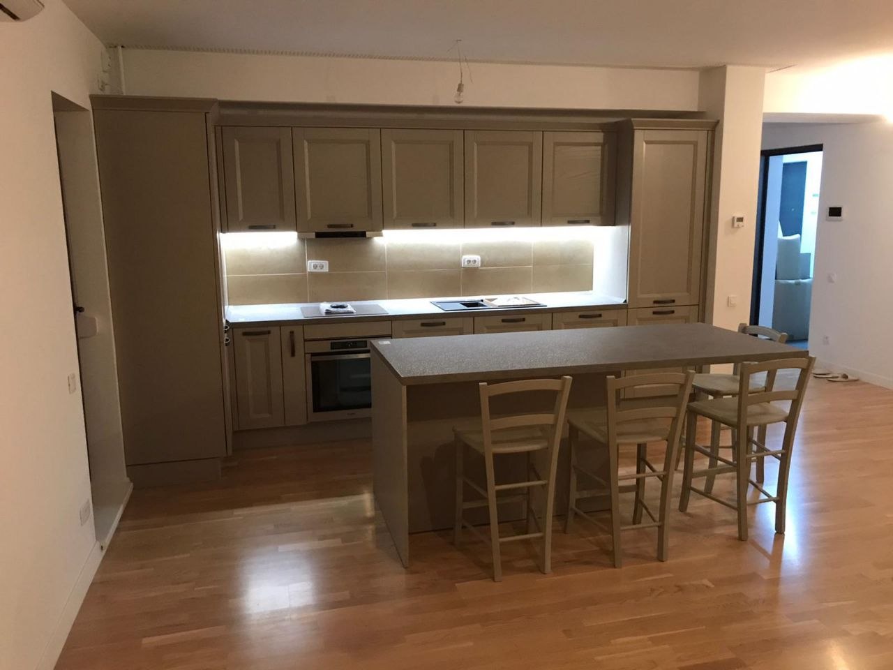 Proiecte de Bucătării Italiene CREO Kitchens – Design, Eleganță și Funcționalitate